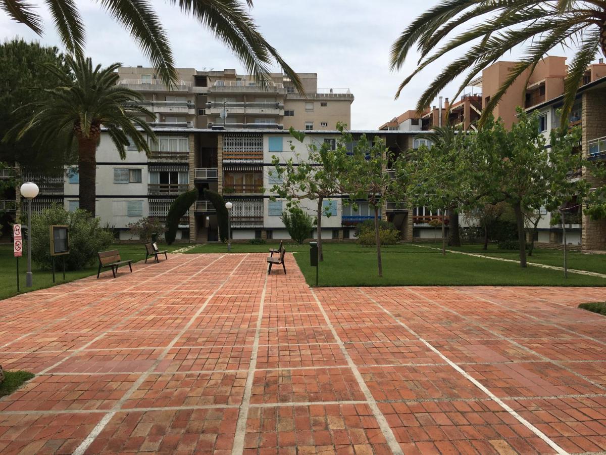 Book Ibiza Salou Apartman Kültér fotó
